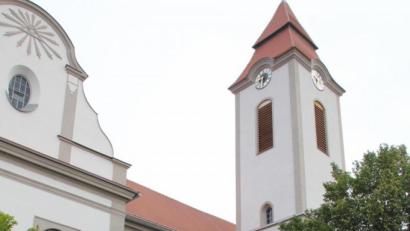 Bild: ads
Father James aus Tansania war zur Urlaubsvertretung für vier Wochen in der Pfarreiengemeinschaft St. Vitus Schnaittenbach/St. Margareta Kemnath am Buchberg.