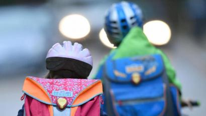 Bild: Ralf Hirschberger/dpa-Zentralbild
Im vergangenen Jahr verunglückten besonders viele Kinder mit dem Rad auf dem Schulweg.