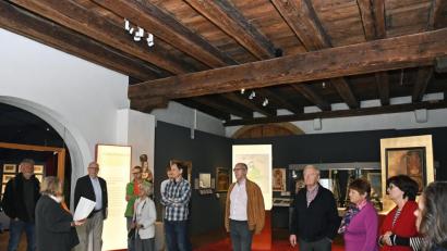 Bild: Petra Hartl
Die Original-Holzdecke wurde bei der Sanierung des Baustadels in den 80er Jahren nicht angetastet. „Hier drin herrscht ein wunderbares Klima“, machte Stadtmuseums-Leiterin Judith von Rauchbauer deutlich, welchen Vorteil man noch heute davon hat.