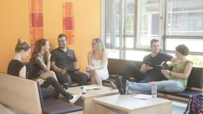 Bild: Sommer/OTH Amberg-Weiden
Gute Noten für die OTH Amberg-Weiden: Die Studierenden sind mit ihrer Hochschule zufrieden, das ist einer Umfrage zu entnehmen.