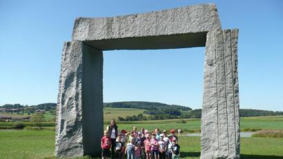 Bild: amö
Das „Stonehenge“ genannte Steinmonument beeindruckte die Kinder ganz besonders.