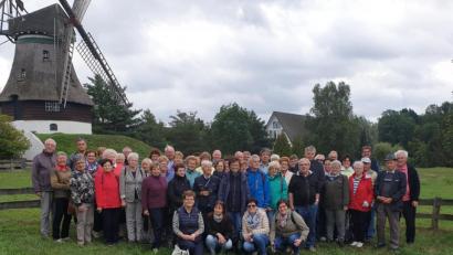 Bild: do
Während der Herbstreise imponieren Manfreds Reisefreunden die Natur- und Kulturlandschaften Norddeutschlands.