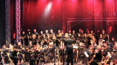 Bild: stg
Mit Orffs "Carmina Burana" gingen am Sonntagabend die diesjährigen Luisenburg-Festspiele hochklassig zu Ende