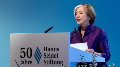 Bild: Sven Hoppe/dpa
Die Vorsitzende der Hanns-Seidel-Stiftung Ursula Männle (CSU) legt zum Ende des Jahres ihr Amt nieder.