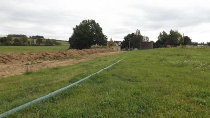 Bild: trj
Nach dem Durchbruch der Staatsstraße ist die Freigefälleleitung fast am Ziel. Es sind nur noch 350 Meter bis zur Kläranlage zurückzulegen.