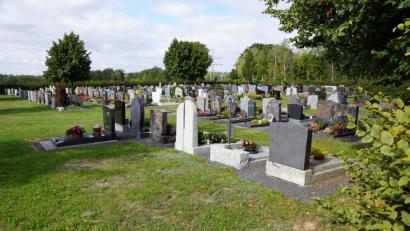 Bild: bkr
Ein Weg im südlichen Bereich des Friedhofs wird zu einem separaten Eingang führen.