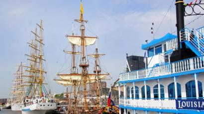 Bild: Andrea Hirmer
Der Hamburger Hafengeburtstag kommt einem Schaulaufen für attraktive Schiffe gleich. Egal ob Großsegler oder Raddampfer, zu sehen gibt es viel.