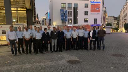Bild: exb
Die Weidener Feuerwehr begutachtet das NOC.