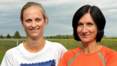 Bild: Stephan Huber
Theresa (links) und Karin Siegert sind auch heuer wieder beim Sportabzeichen in Kümmersbruck mit am Start.