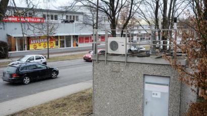 Bild: Gabi Schönberger
Das Dauermessgerät an der Nikolaistraße. Im Jahr 2021, also ein gutes Jahr nach der NOC-Eröffnung sollen an zwei weiteren Standorten auch Schadstoff-Messungen durchgeführt werden.