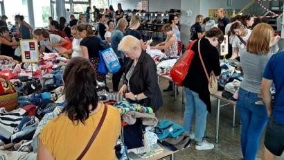 Bild: zer
Blick in den Basarraum der Josef-Faltenbacher-Schule.