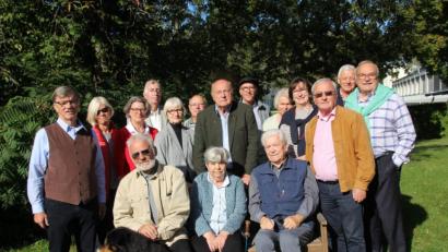 Bild: frd
Franz Herbst (links) hatte das „Wetter-Treffen“ für seine früheren Kameraden organisiert. Wegen eines Beinbruchs konnte der Namensgeber, General a. D. Eberhard Wetter, heuer nicht dabei sein.