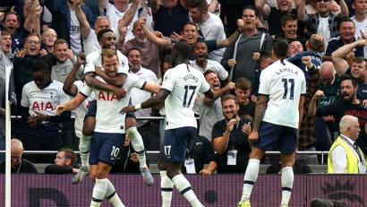 Bild: dpa
Hochstimmung an der White Hart Lane: Wir suchen jetzt Oberpfälzer Tottenham-Fans?