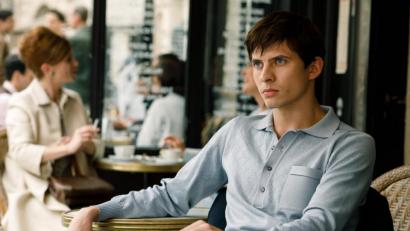 Bild: AlamodeFilm/dpa
Ralph Fiennes hat mit "Nurejew - The White Crow" die Geschichte des Rudolf Nurejew verfilmt, der von Oleg Ivenko gespielt wird.