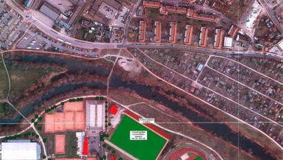 Bild: exb/Stadt Amberg
So könnte nach einem Entwurf der Stadt Amberg der „neue“ Sportpark aussehen. Gut zu sehen ist hier, dass im Bereich der Werner-von-Siemens-Straße ein Grundstück an die benachbarte Bauart verkauft wird.