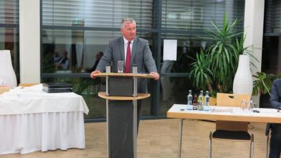 Bild: jzk
Steuerberater Gerald Weinrich erwies sich als kompetenter Fachmann beim Thema „Steuer- und Wirtschaftsrecht im Verein“.