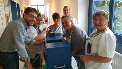 Bild: exb/Christian Glöckner
Wie sauber sind die Hände? Besonders spannend sind immer Ergebnisse in der Schwarzlicht-Box.