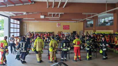 Bild: dse
Feuerwehr Landkreis Mitte trainiert neue Atemschutzgeräteträger.