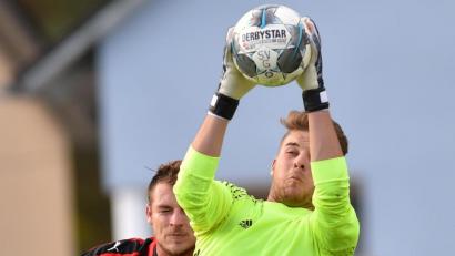 Bild: A. Schwarzmeier
Torwart Dominik Pautsch (rechts) hielt den SV Grafenwöhr beim 0:1 gegen den SC Ettmannsdorf mit starken Paraden lange Zeit im Spiel. Am Gegentreffer war der Keeper machtlos.