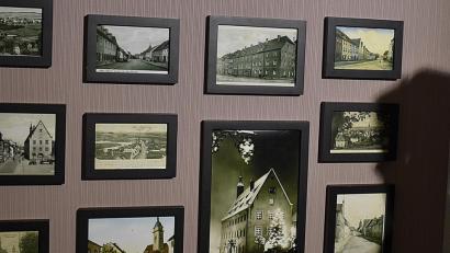 Bild: sck
Blick auf eine Wand mit Karten