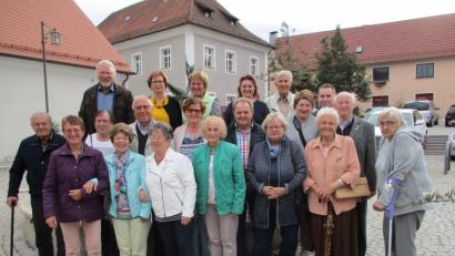 Bild: bra
Der Ausflug führte die Mitglieder der KAB Hl. Dreifaltigkeit nach Pielenhofen. Dort standen eine Messe und eine Klosterführung an.