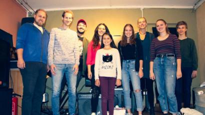 Bild: exb
Die Teilnehmer des Bühnenworkshops wissen nun, wie sie sich besser in Szene setzen können.