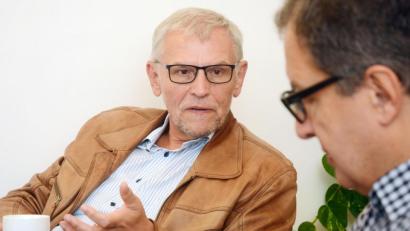 Bild: Gabi Schönberger
Klaus Egelseer war Jahrzehnte im Job mit Vernachlässigung, Missbrauch und seelischen Dramen konfrontiert. Trotzdem sieht er die Jugendarbeit im Landkreis auf einem guten Weg.