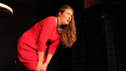 Bild: prh
Die bajuwarische Urgewalt Franziska Wanninger gastiert mit ihrem neuen Kabarettprogramm "Furchtlos glücklich" am 22. November. erstmals im Theaterstodl des Gasthauses Plödt.