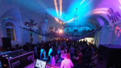 Bild: kaz
Rock von A bis Z gab's am Samstag im Gesellenhaus.