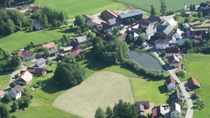 Bild: fjo
In Reichenau kann nun die gesamte Ortschaft Zuschüsse nach einer Ausweitung des Fördergebiets durch das Amt für Ländliche Entwicklung in Anspruch nehmen.