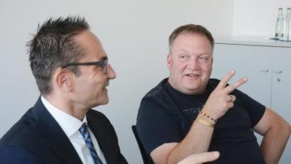 Bild: Gabi Schönberger
Der Weidener Stephan Maschke (links) feiert demnächst seinen 50. Geburtstag in Kolumbien an einem besonderen Ort. Sein Kumpel Jürgen Weber ist mit dabei.