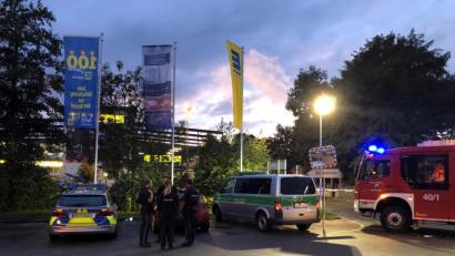 Bild: Alexander Auer
In Abensberg ist ein Mensch erschossen worden. Die Polizei fahndet derzeit nach dem Täter oder den Tätern.