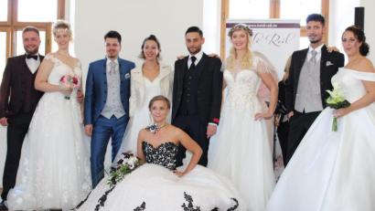 Bild: bö
Die Brautmodenschau im Saal des Hammerschlosses war ein besonderer Blickfang für die vielen Besucher der Hochzeitsmesse.