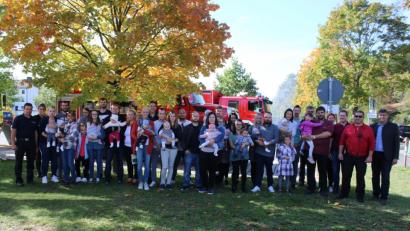 Bild: sne
15 Familien durften sich über Geschenke von Stadt und Feuerwehr freuen.