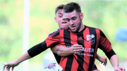 Bild: Büttner, Gerhard
Florian Stadler traf beim 1:0-Heimerfolg des SC Luhe-Wildenau über den 1. FC Schwarzenfeld als einziger ins Netz.