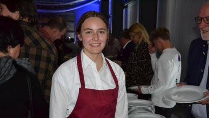 Bild: Lowak
Stefanie Bauer legt mit dem Catering für die Firma Inoplast ihre Meisterprüfung ab.