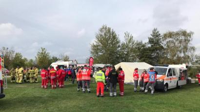 Bild: exb/Kreiswasserwacht Schwandorf
Rund 40 Einsatzkräfte waren bei der Suche am Brückelsee im Einsatz. Am Sonntag konnte Entwarnung gegeben werden.