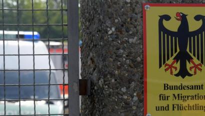 Bild: Stefan Puchner/dpa
Betroffen von den Drohschreiben waren den Angaben nach auch Ankerzentren in Bayern.