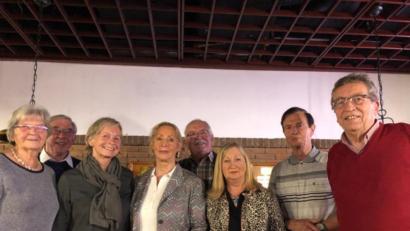 Bild: exb
Siegerehrung nach der Clubmeisterschaft: Im Bild von links Gabriele Raab, Bernd von Chiari, Charlotte Pfitzner, Christel Trötschel, Reinhard Etzold, Margit Bauer, Rudolf Löwlein, Karl-Johan Laustsen.