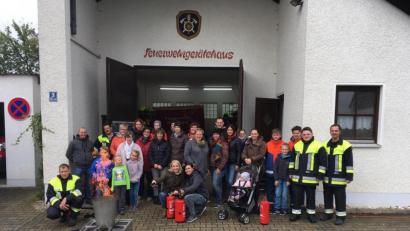 Bild: exb
Partner und Angehörige ihrer Aktiven hatte die Feuerwehr Pleußen zu einer Brandschutzausbildung eingeladen.