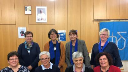 Bild: exb
Der Frauenbund Störnstein ehrt langjährige Mitglieder. Cornelia Schreffl, Margit Lehner, Inge Trottmann und Melanie Ludwig (hinten, von links) gratulieren 
Rosmarie Högen, Bettina Maier, Veronika Beck und Monika Wagner.