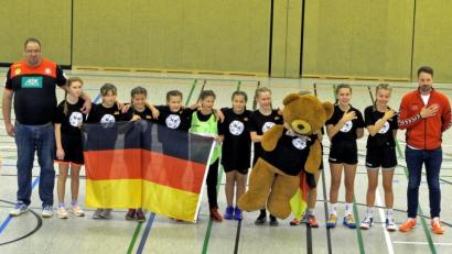 Bild: gud 
Die Handballerinnen aus Oberviechtach treten bei der Mini-WM als Team Deutschland an.