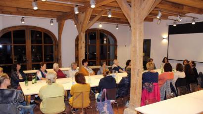 Bild: exb
Die erste Etzelwanger Bürgerversammlung für Frauen war ein voller Erfolg, so die Verantwortlichen.