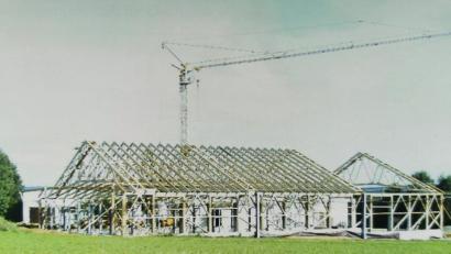 Bild: gz (Archiv)
Die vorgenommene Vertragsaufstockung machte in Eslarn 2002 den Bau einer neuen Lagerhalle für 2500 Tonnen Kartoffel mit Kühlungsmöglichkeit erforderlich.