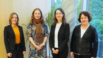 Bild: Bühner
Kathrin Kromas, Lucie Valentova, Karina Schuller und Anne Schober-Morg (von links) stellen das Hilfsangebot für Klein- und Mittelbetriebe vor.