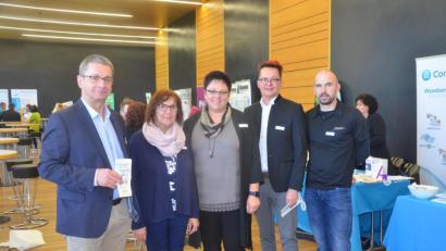 Bild: Kunz
Chefarzt Dr. Eberhard Müller (von links), Beate Renger, Christine Bertram, Dr. Konstantin Kirchmayr und Jörg Rothballer sprechen beim 5. Nordoberpfälzer Wundforum.