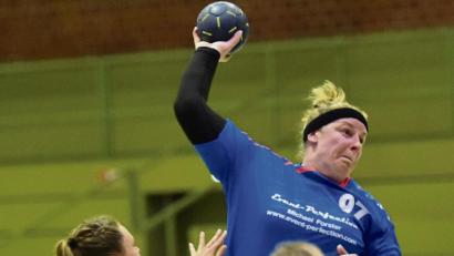 Bild: A. Schwarzmeier
Maria Schlosser steuerte drei Treffer zum Heimsieg des HC Weiden gegen den HV Oberviechtach bei.