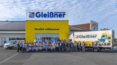 Bild: Interliving Möbelhaus Gleißner
Mehr als 100 Menschen ist das Möbelhaus Gleißner" berufliche Heimat. Jörg Kulzer lobt den Fleiß der Oberpfälzer im Allgemeinen und den Einsatz seiner Mitarbeiter im Besonderen. "Ein wichtiger Grund, sich zum Standort zu bekennen."