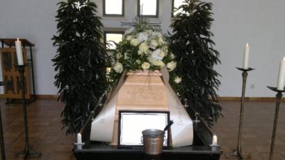 Symbolbild: lue
In Irland hatte ein Mann noch eine Botschaft aus dem Sarg für die Gäste seiner Beerdigung.