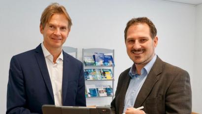 Bild: Alexander Seidl/OTH Amberg-Weiden
Die Professoren Ralf Ringler (links) und Stefan Sesselmann entwickeln die digitalen Lehrangebote der Hochschule Amberg-Weiden.